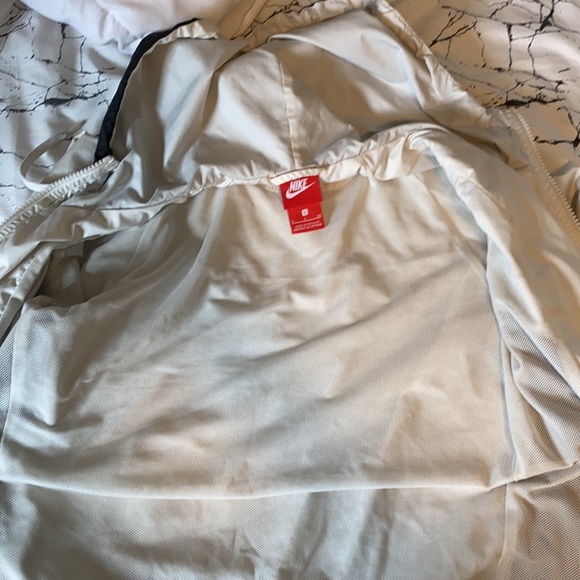 Nike windbreaker - Picture 4 of 4